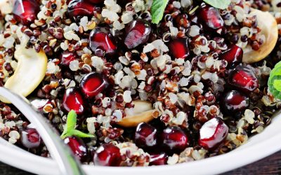 Quinoa and chickpea salad with pomegranite & mint