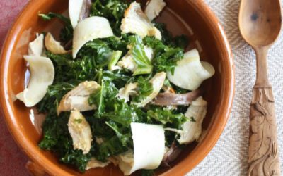 Kale & chicken caesar salad