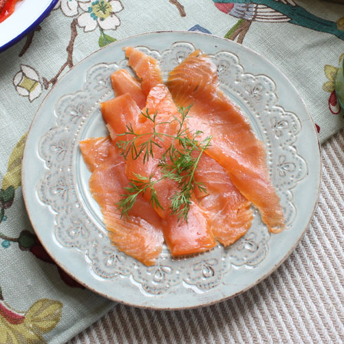 Scrambled eggs with smoked salmon & spinach