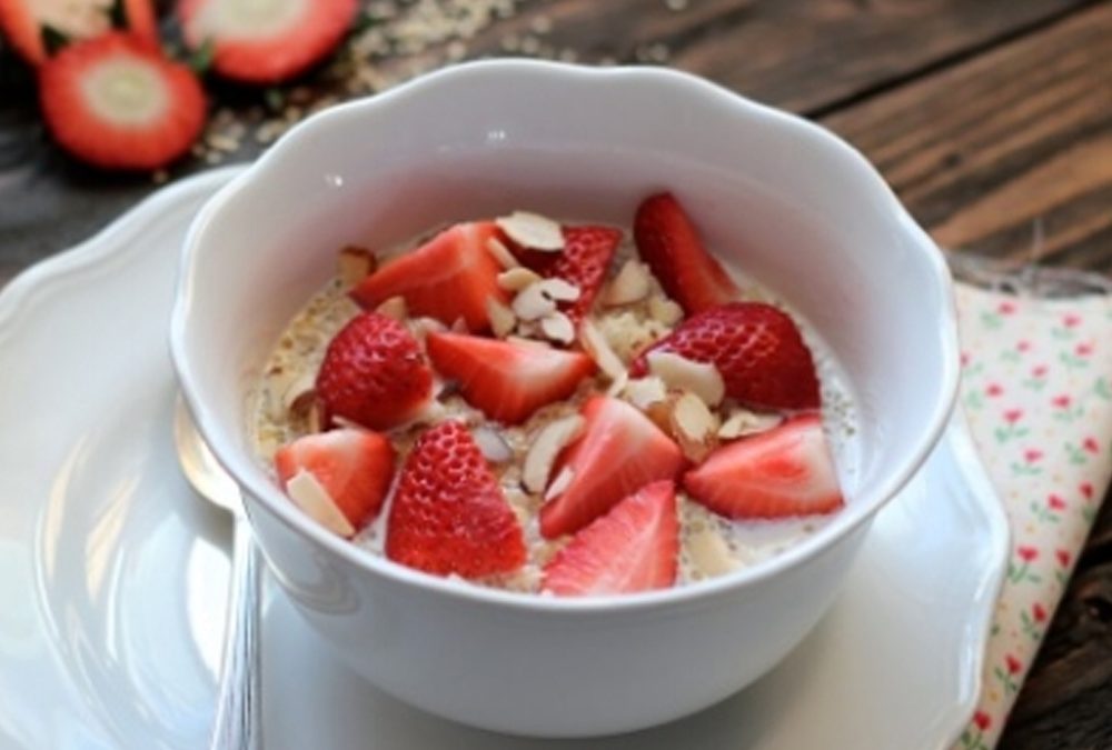 Strawberry quinoa breakfast bowl