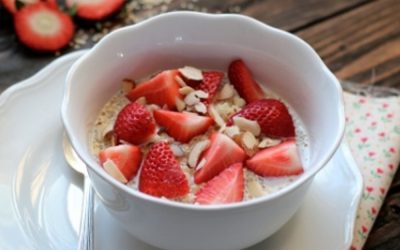 Strawberry quinoa breakfast bowl