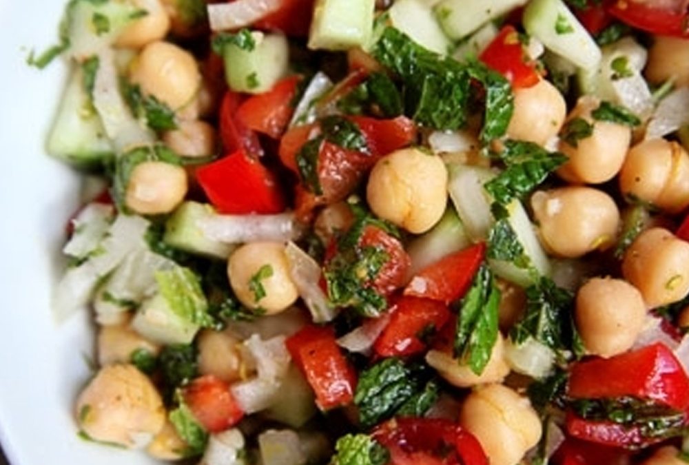 Summer chickpea salad with mint & lemon