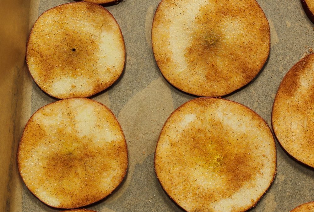 Apple and cinnamon rings