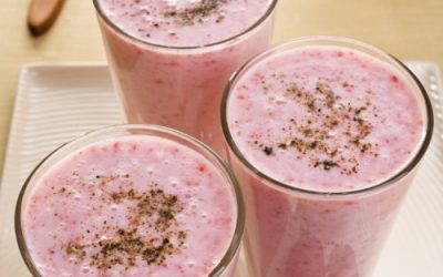 Strawberry lassi