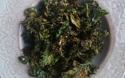 Paprika and chilli kale chips (no dehydrator required)