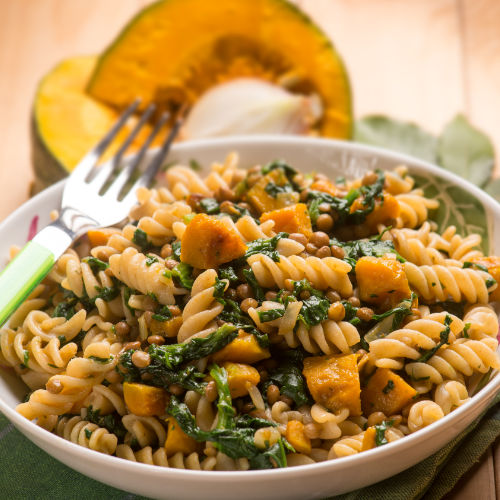 Pasta with spinach and pumpkin